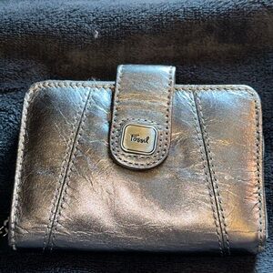 Fossil zipper silver wallet